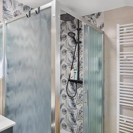 Family Nakiteya Apartament *