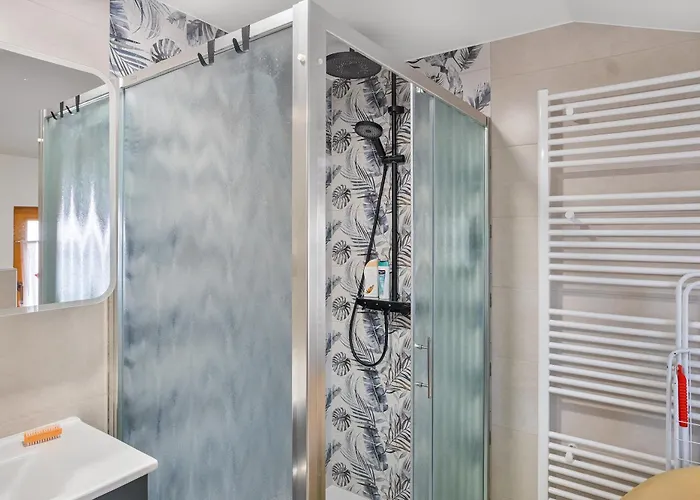 Family Nakiteya アパート *